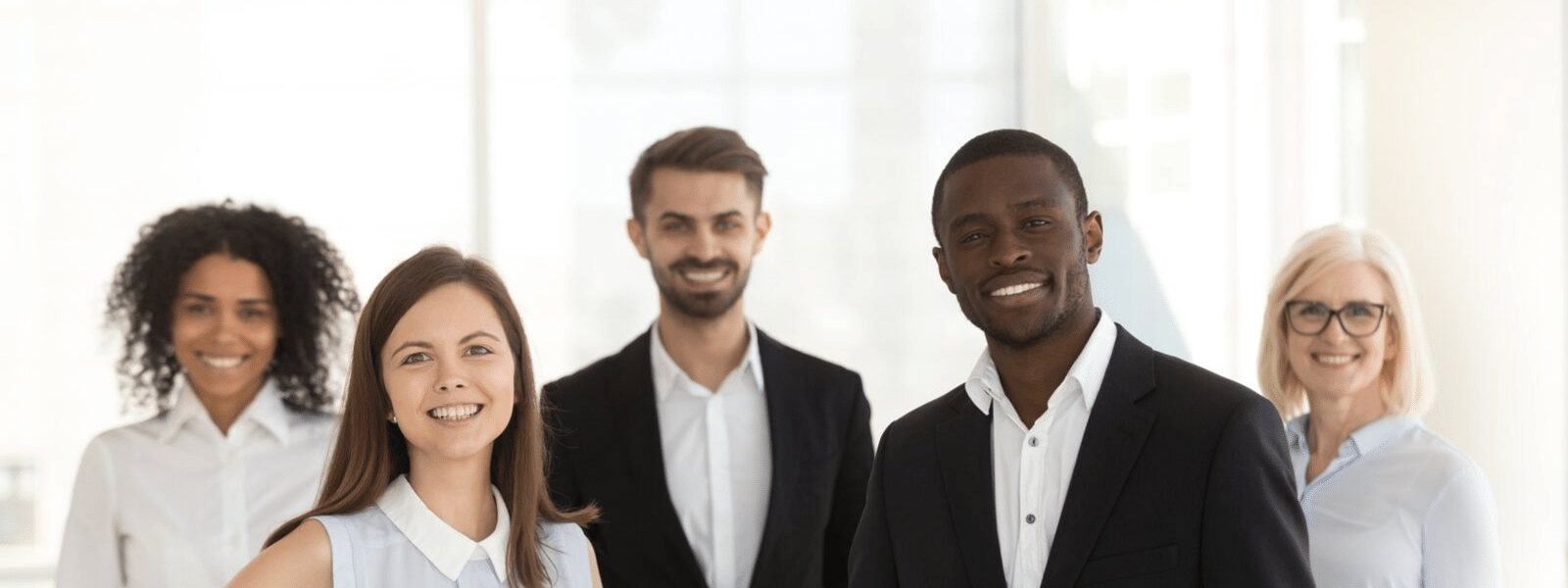 Order radius maps online | Group of smiling people